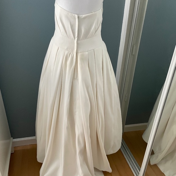Oleg Cassini Bridal Dress - Picture 4 of 5